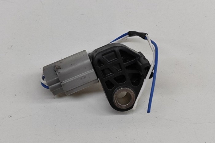 Senzor de impact dreapta față MAZDA CX-5 KF 2021 OEM: K123-57KC0 29828274