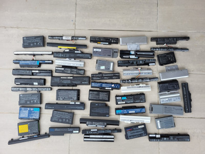 lot 50 de baterii laptop - diverse modele - foto