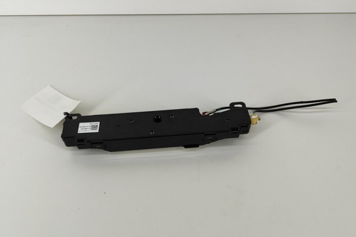 Antena TESLA MODEL 3 2021 OEM: 1585601-00-D | 28300143