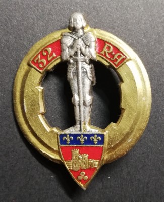 Insigna Regimentala Regiment 32 Artilerie Guilloche Franța Drago H 196 foto