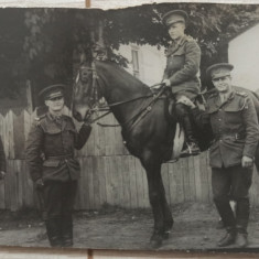 Militari romani, unul calare, 1940// fotografie