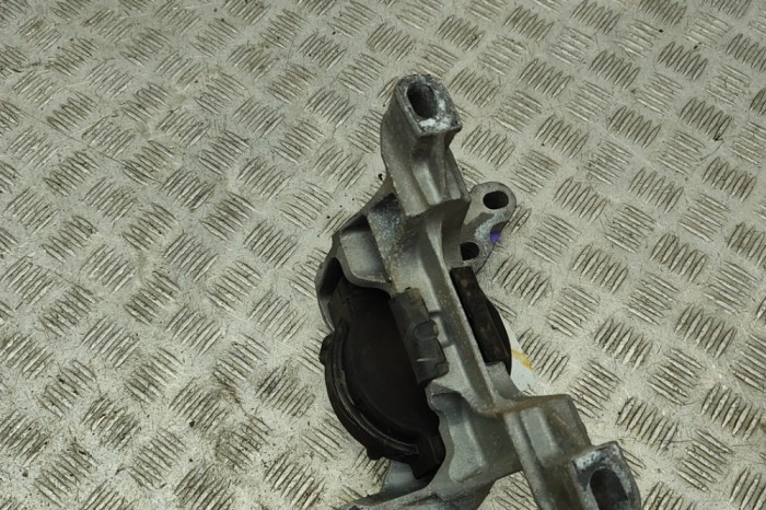 MAZDA CX-5 KF 2022 OEM: KDRB39060 SKU: 30557630