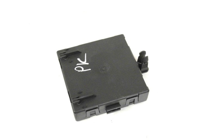 Modul de control ușă st&acirc;nga față MERCEDES-BENZ C T-Model S204 2010 OEM: A2128203926,A2124422732,A2128203485 13926738