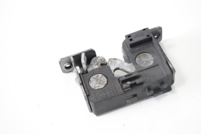 &Icirc;ncuietoare capota dreapta BMW 3 Coupe E92 2009 OEM: 7115228,7008755,7115229 | 4145395