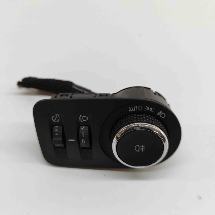 Modul de control comutator faruri OPEL CORSA F 2023 OEM: 39201663 28596977
