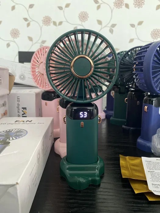 Ventilator portabil, display led, 5 trepte de viteza, incarcare USB-C