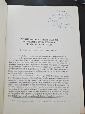 L&amp;#039;Evolution de la rente feodale en Valachie en Moldavie du XIV au XVIII siecle - D. Mioc, H. Chirica, St. Stefanescu cu dedicatie foto