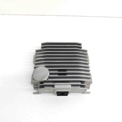 Amplificator de sunet PORSCHE Taycan 2021 OEM: 9J1035335J,9J1.035.335.J,3F0035335 foto