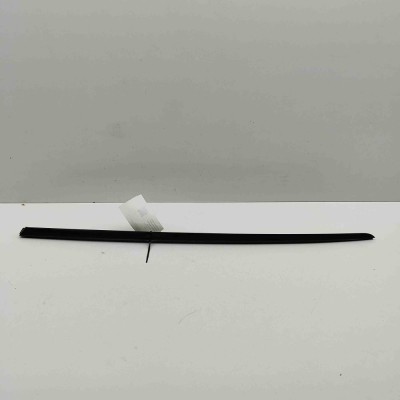 Ornament vertical parbriz dreapta AUDI Q8 4MN 2024 OEM: 4M8854328 foto