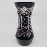 Vaza romaneasca cristal rosu rubin, veche, vintage - culoare rara