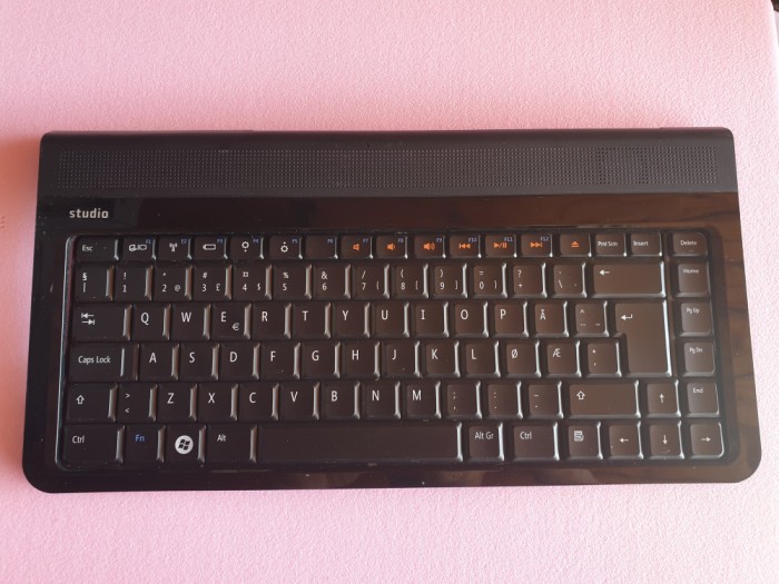 tastatura pentru laptop DELL PP39l + rama