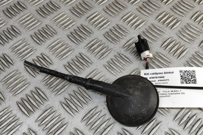 Senzor de temperatură exterioară TESLA MODEL Y 2024 OEM: 1061330-00-B 30761042 foto