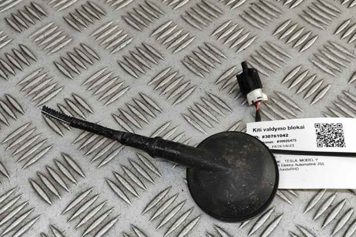 Senzor de temperatură exterioară TESLA MODEL Y 2024 OEM: 1061330-00-B 30761042