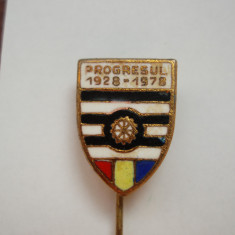 ROMANIA - Insigna fotbal - aniversara Progresul Timisoara 1928 - 1978, IM 1.73