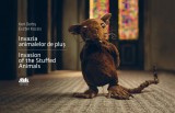 Invazia animalelor de pluș - Invasion of the Stuffed Animals (ediție bilingvă) - Editura Casa