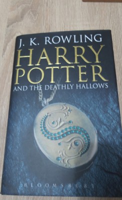 Harry Potter and the Deathly Hallows - J. K. Rowling foto