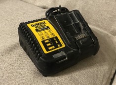 Statie de incarcare DEWALT DCB115 multi-voltaj 10.8 - 18 V - original foto