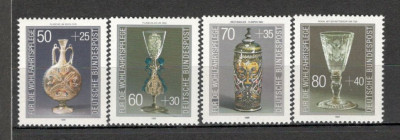 Germania.1986 Bunastare-Vase de cristal MG.622 foto