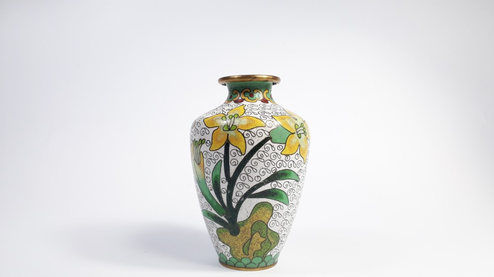 L Vaza mica de alama Cloisonne chinezeasca lucrata manual in email China,  10 cm | Okazii.ro