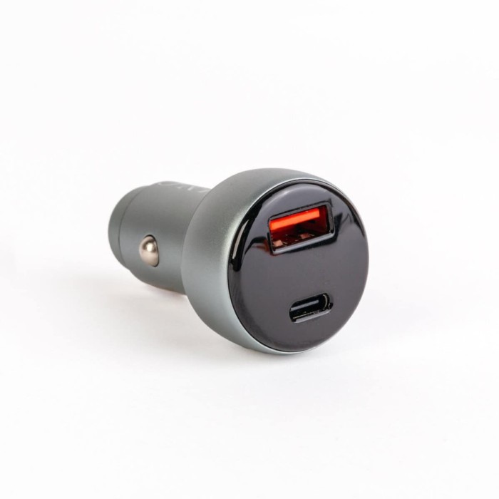 Adaptor bricheta auto incarcare rapida USB-C PD 30W /USB-A QC3.0 18W + afisaj de tensiune 55025B M`N`C