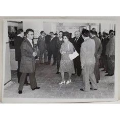 GRUP DE OFICIALI LA DESCHIDEREA MAGAZINULUI I.D.M.S , SOS. COLENTINA , BLOC 64 , FOTOGRAFIE , MAI , 1977