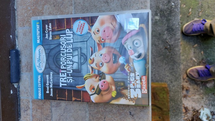 Dvd 3 porcușori și un pui de lup