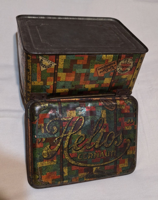 HELIOS CERNAUTI caramele, napolitane, bomboane - cutie veche din tabla anii 1920
