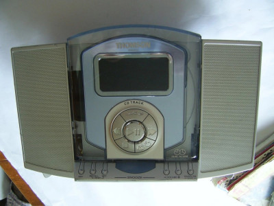 RADIO CD CU CEAS THOMSON RR640CD ,CITITI DESCRIEREA . foto