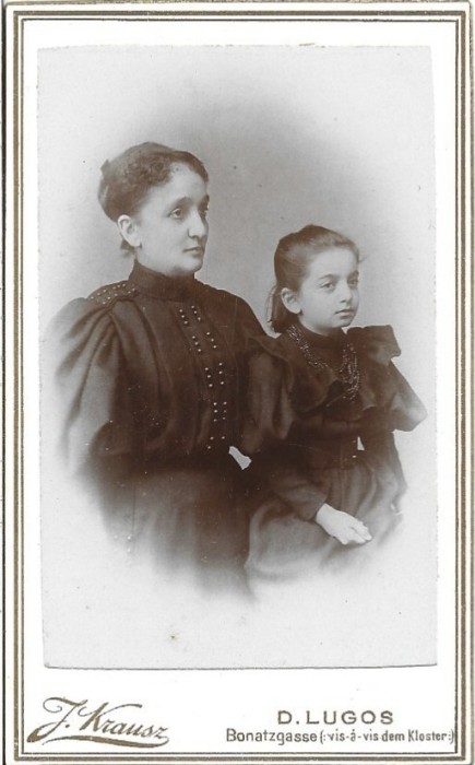 M1301N Cornelia Brediceanu născută Rădulescu cu fiica ei, Sempronia, studio Julius Krausz, Lugoj