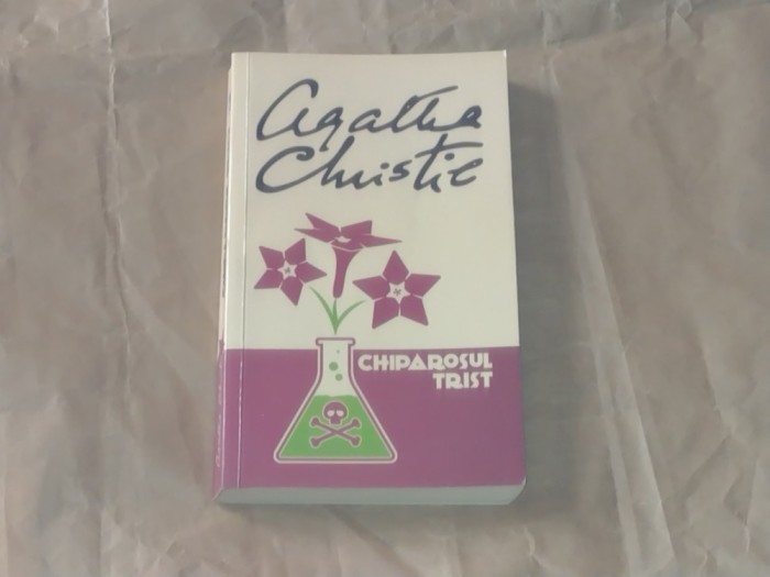 AGATHA CHRISTIE - CHIPAROSUL TRIST
