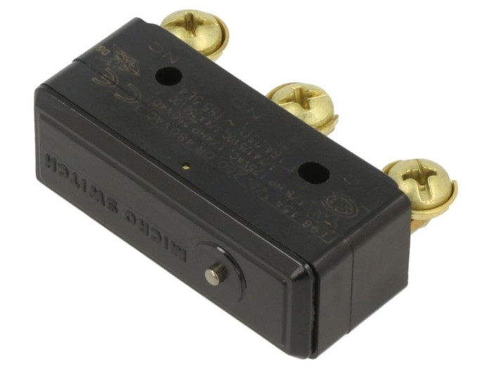 Micro&icirc;ntrerupător SNAP ACTION SPDT 15A