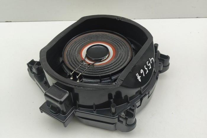 Subwoofer BMW X5 F15, F85 2015 OEM: 9247342 | 31722598