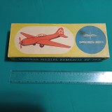 KIT MODELISM AVION RUSESC * ANII 1980 *