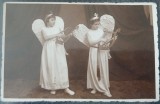 Fotografie tip Carte postala, doua fetite la serbare, perioada interbelica