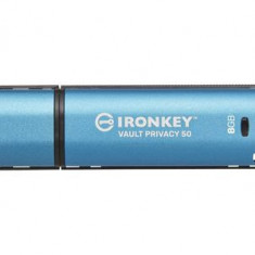 Stick USB Kingston IronKey Vault Privacy 50 de 8 GB (albastru deschis/negru, USB-C 3.2 Gen 1)