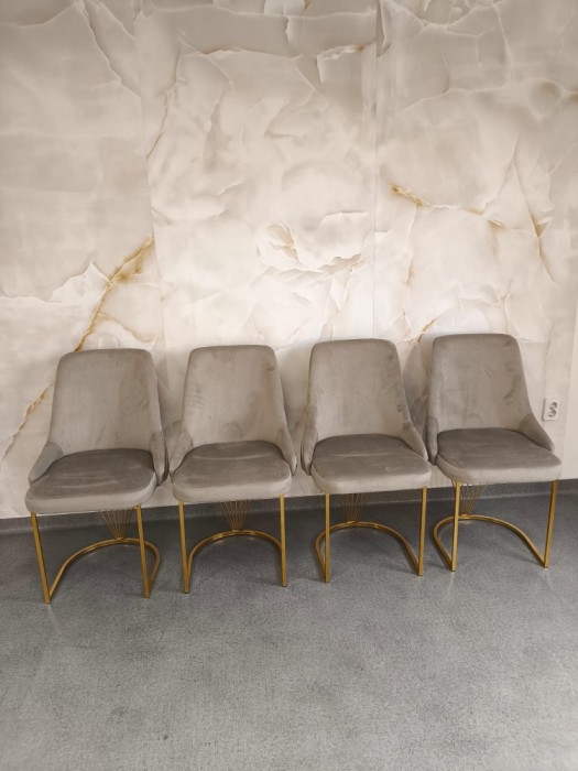 SET 4 SCAUNE LUX DISPONIBIL UN SET