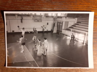 4 fotografii cu handbal dosar 1 foto