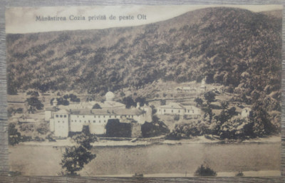 Manastirea Cozia privita de peste Olt// CP foto