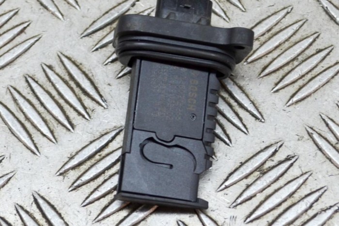 Debitmetru de aer BMW 3 F30, F80 2013 OEM: 0280218266,7602038 14464310