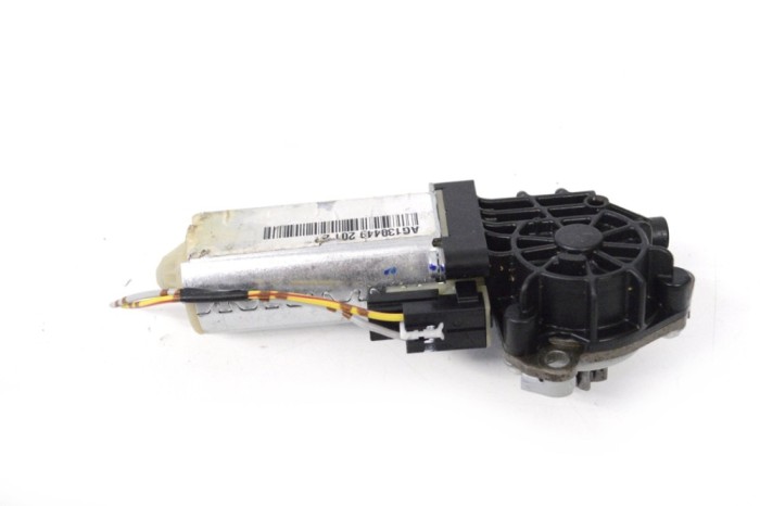 nerasta TESLA MODEL S 2017 OEM: 6004RA3201 16042119