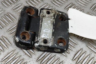 Balama ușă dreapta față LAND ROVER DEFENDER L315 1998 OEM: BDB710020 | 27336393 foto