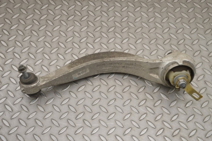 Braț curbat dreapta față LAND ROVER RANGE ROVER VELAR L560 2018 OEM: HK83-3C256-AE 17804609