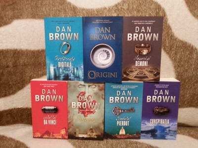 DAN BROWN COLECTIE INTEGRALA (7 VOL) EDITIE BROSATA foto