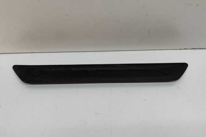 Ornament prag interior st&acirc;nga față BMW X2 F39 2019 OEM: 7263315 | 31798391