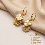 Cercei lungi Perla Fiorina cu flori aurii si perle decorative, placati cu aur 18K, 4 cm Brazilia
