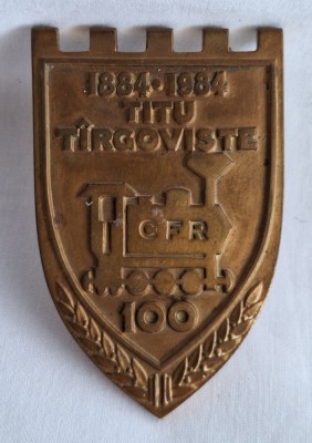 CFR Titu - Tirgoviste 1884-1984, medalie la cutie, placheta rara foto