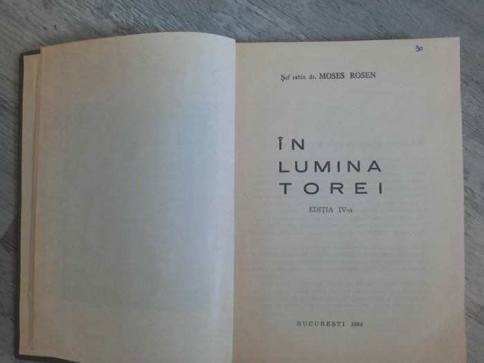 In lumina Torei de Moses Rosen