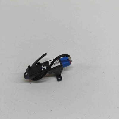 Camera st&amp;acirc;nga TESLA MODEL Y 2024 OEM: 1092978-00-C 29994533 foto