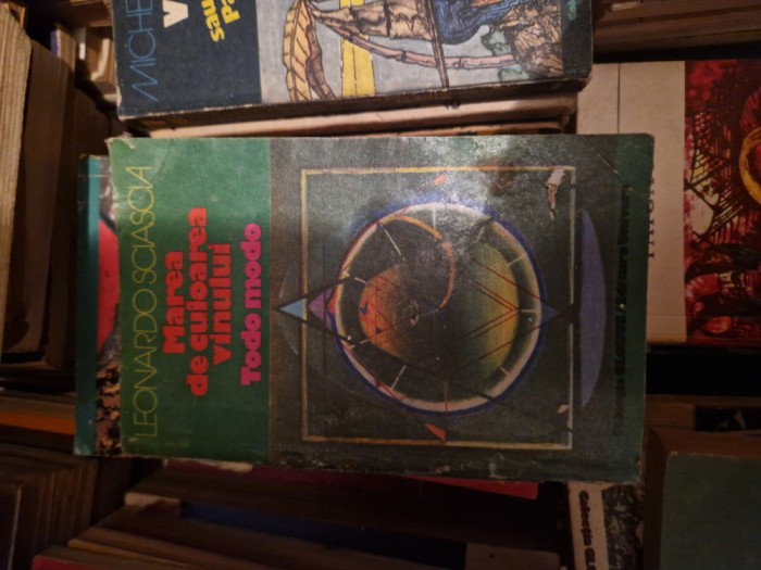 Marea de culoarea vinului vintage