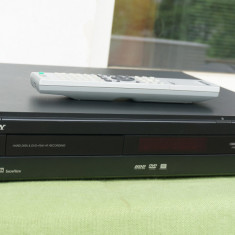 DVD recorder combo cu HDD Sony RDR-HX717